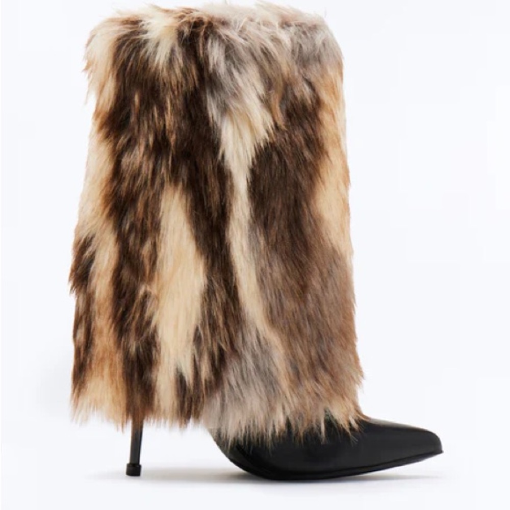 Marquette Faux Fur Overlay Booties NEW 🏷️